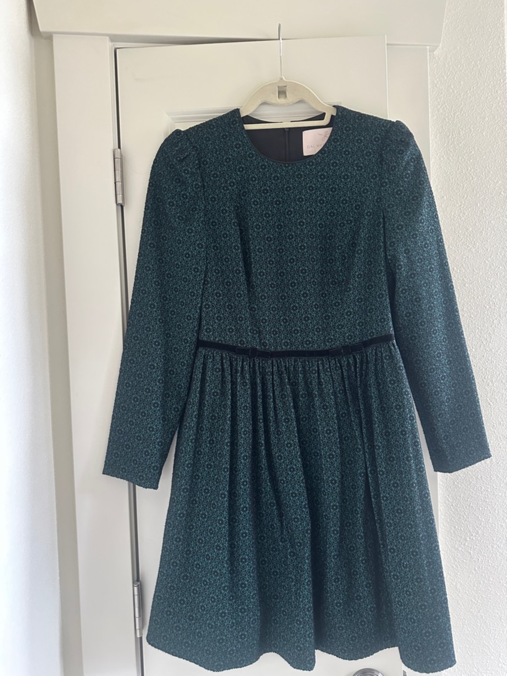 Gal Meets Glam Dark Green Printed Long Sleeve Dress